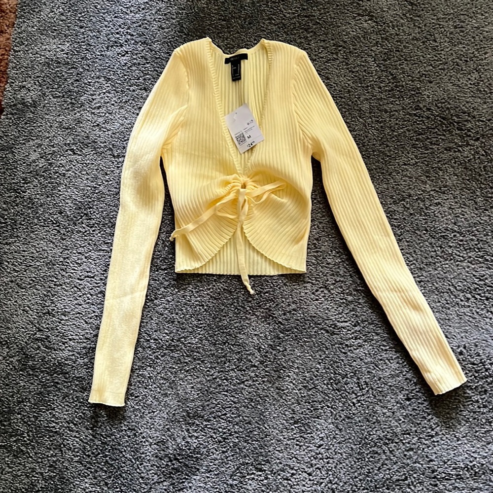 Brand new light yellow top!